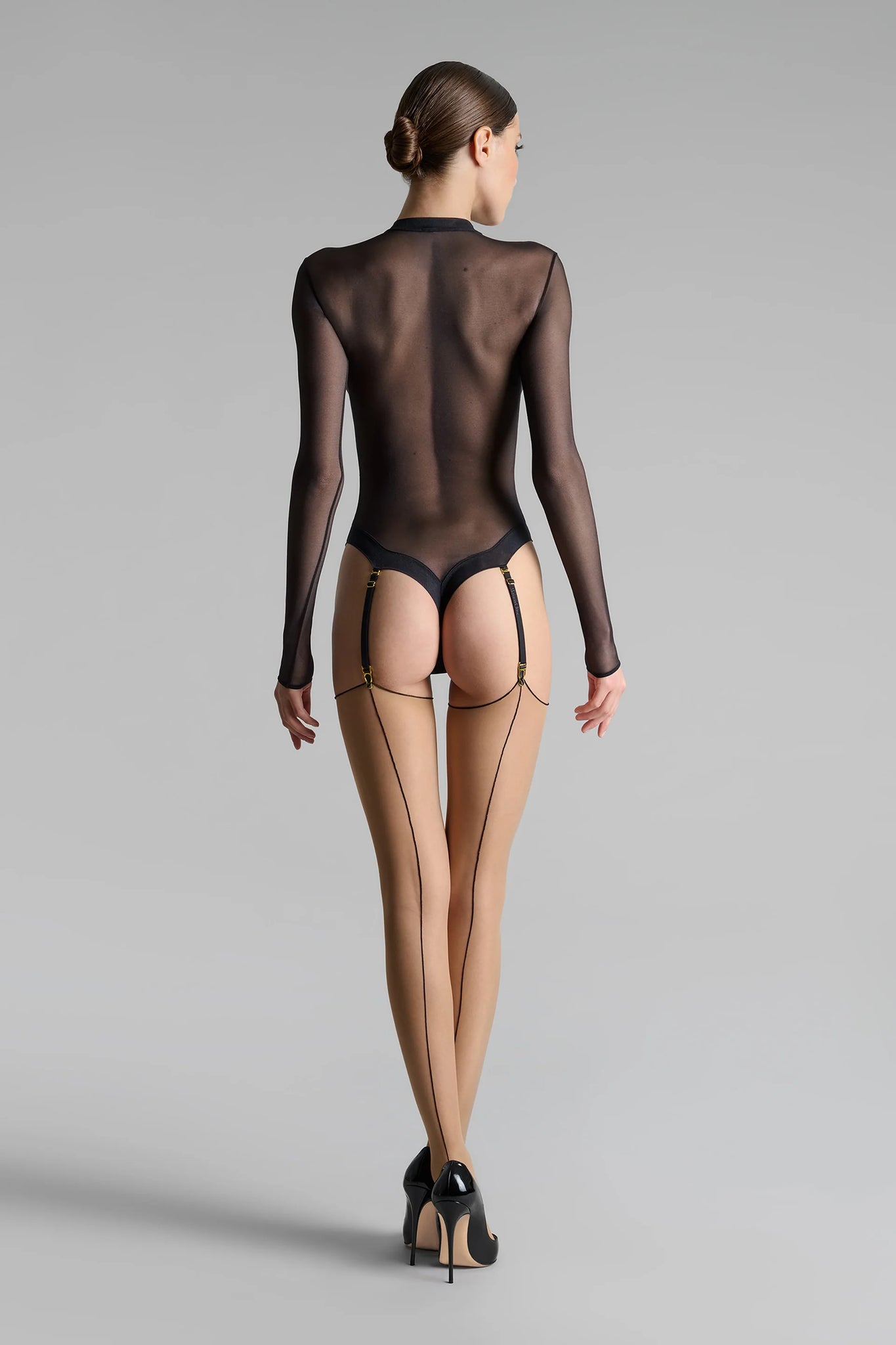 Bas Couture - Cut and Curled back seamed stockings