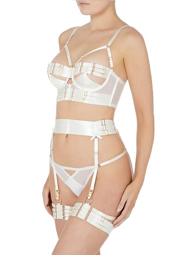 tomoe_adjustable_bodice_bra_cream_side_1024x1024_3a2cb9b2-3b83-4eb7-9e73-5c75cbfb2cfb.jpg